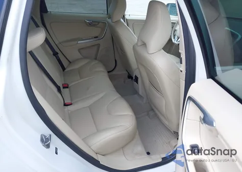 2016 Volvo Xc60 T5 Premier from USA, damaged, VIN YV4612RK7G2808526